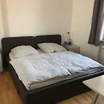 Mitten In Apartment